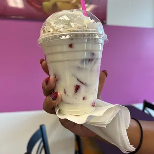 Strawberries &amp; Cream (carton)