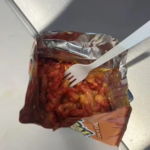 Hotcheetos con queso