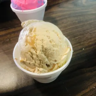 Tres leches ice cream and bubble gum ice cream