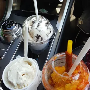 Horchata, oreo &amp; Mangoneada  (pineapple mango mix)