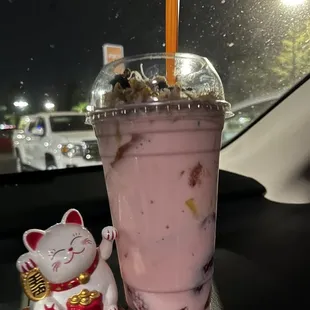 Yogurt Large with everything