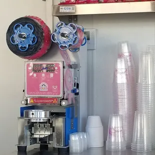 Lid machine..