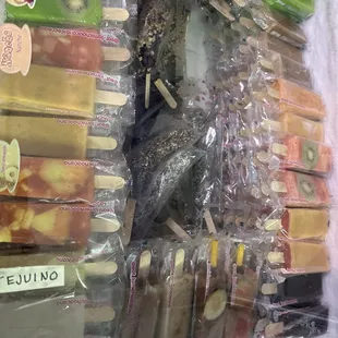 Omg todo súper rico me encatan la Michocana lo recomiendo y las muchachas súper buenas onda  son bien chidas