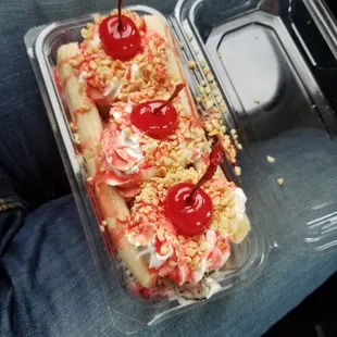 Banana split w/ bae.