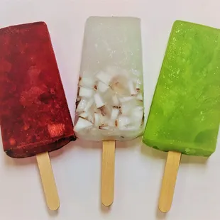Paletas de agua/ Water base popsicles