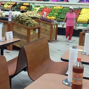 Great little Carneceria, they also have fresh produce, panaderia &amp; a taqueria...mmm mmm good!!