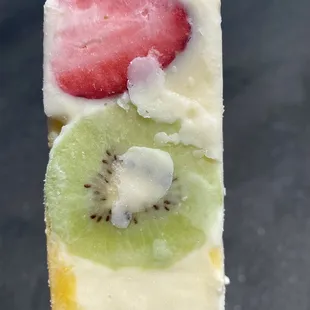 Fruta con crema paleta