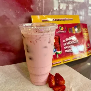 Agua fresca de fresa Strawberry milk