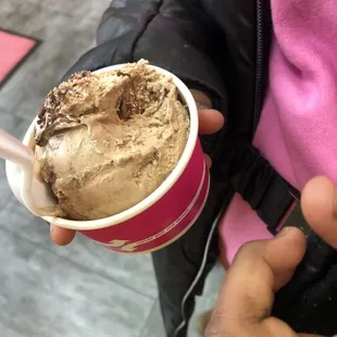 The nieces chocolate ice cream 7/10 on 12/22/22