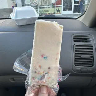 fruity pebbles paleta