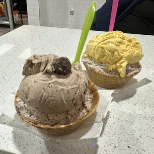 The service is great. The lady that help let us try several flavors on ice cream. Definitely will visit this location again!