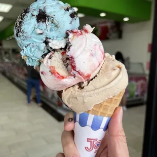 Triple Scoop - IG @FoodandPooch