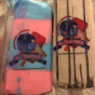 Coffee and chicle paletas