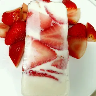 Fresa con crema 
Strawberry and cream