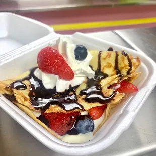 Crêpe with Greek Yogurt