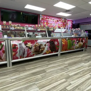 Nice place! Super clean! And amazing customer services!