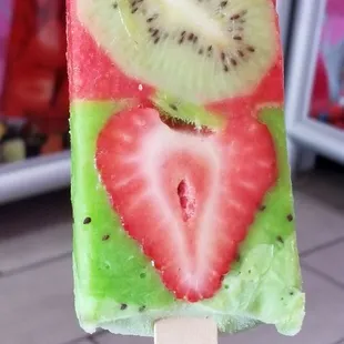 Strawberry &amp; Kiwi Paleta 11-16-18