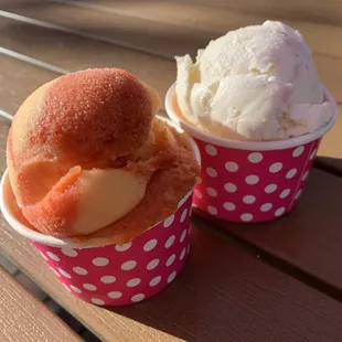 Mango con champs and Fresas con Crema