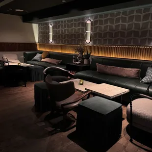 sushi and sashimi, interior