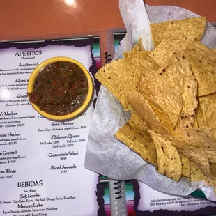 The chips and salsa you receive before ordering. Yayyyy!!!