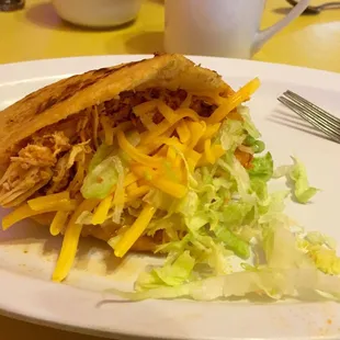 Gordita with chicken tinga