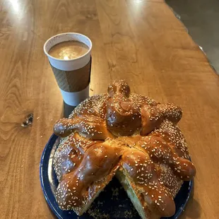 Pan de Muerto &amp; Champurrado