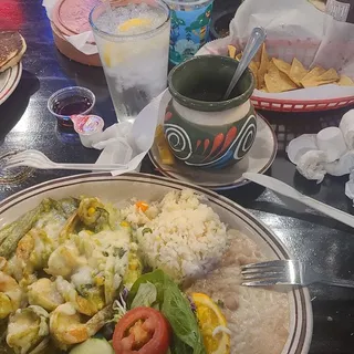 Camarones Poblanos Combo