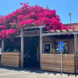 the entrance to the restaurant