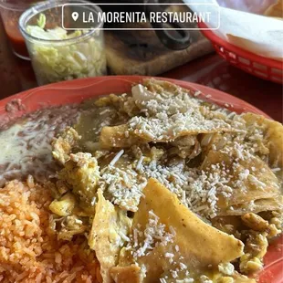 Chilaquiles verdes con pollo