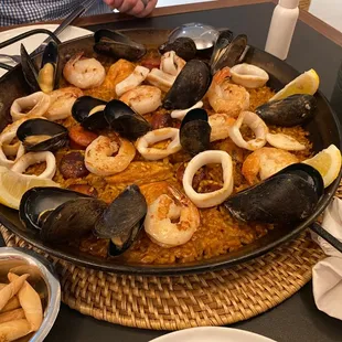 Paella Mixta
