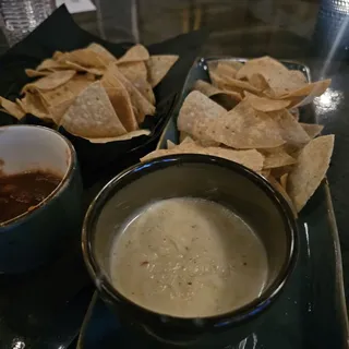 QUESO DIP