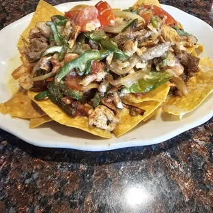 Fajita nachos