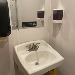 Bathroom sink