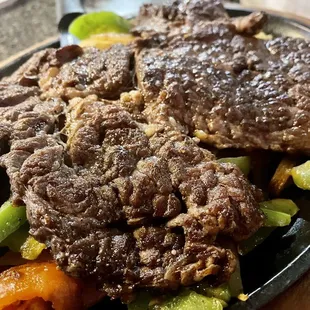 Bistec &amp; Peppers