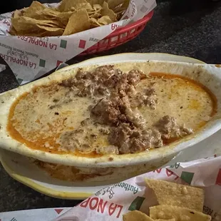 Queso con Chorizo