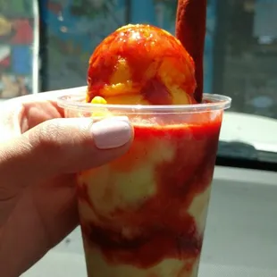 Small &quot;diablito&quot; with mango and lime ice cream.