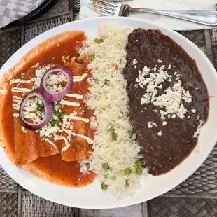 Chicken enchiladas with mild red sauce