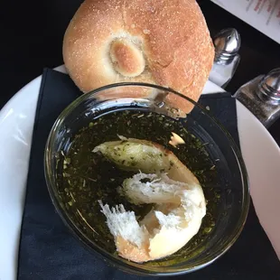 Super tasty bread and oil!