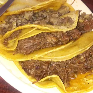 Cow tongue taco hardly didn't have any meat in it, too greasy. And barbacoba tacos just greasy dripping. It was gross.