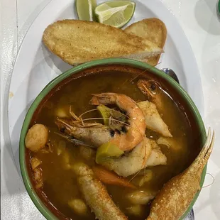 Caldo mariscos