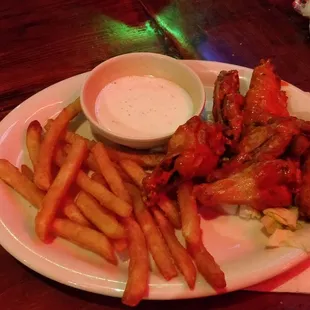 Chicken wings platter.  They&apos;re not know for wings, but my niece did like them.