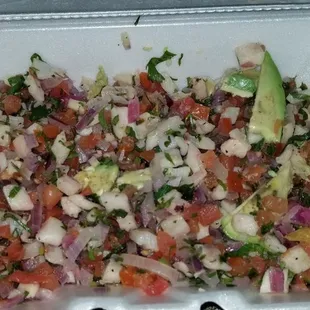 Ceviche de pescado. Mas pico de gallo que pescado. Nada de sabor.