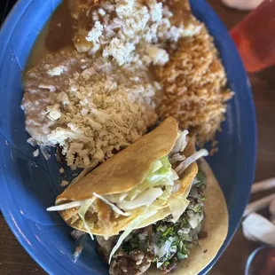 3 item combo (2tacos and 1 enchilada)