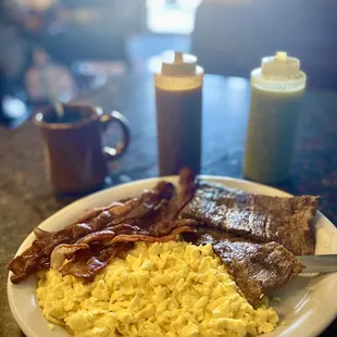 Steak, eggs &amp; bacon (à la carte)
