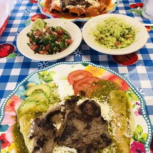 Enchiladas verde and La Paloma