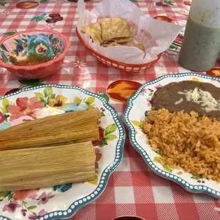 Tamales lunch combo
