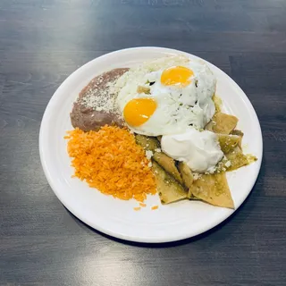 Chilaquiles con Huevo