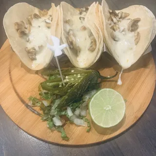 Trio Tacos