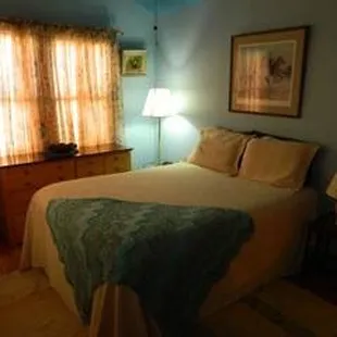 Queen bedroom in Cottage at La Paloma Hot Springs &amp; Spa