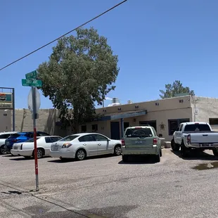 Open 7 days, plenty of parking